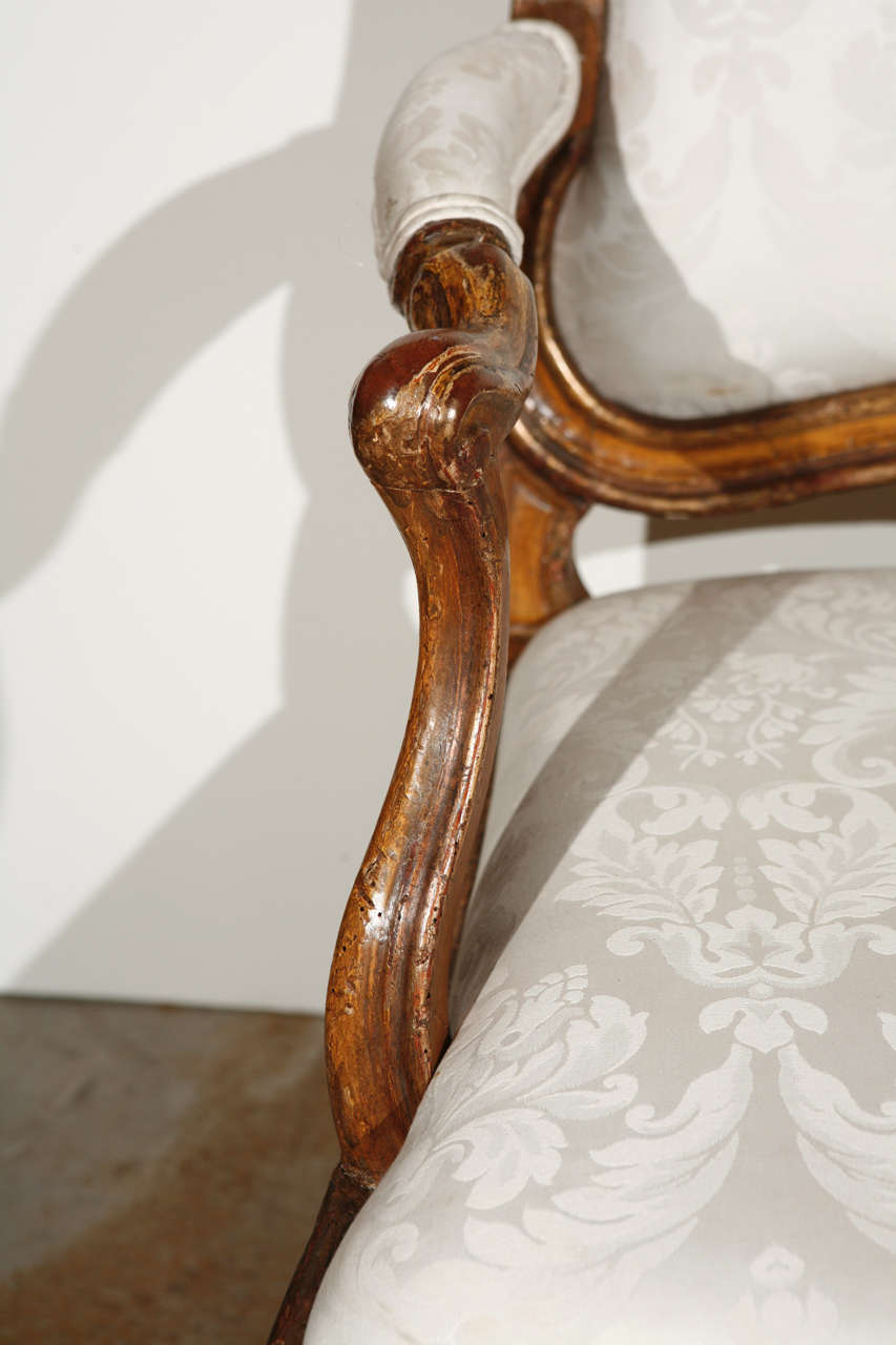 Gilt 18th c., Italian Rococo-style Chair For Sale