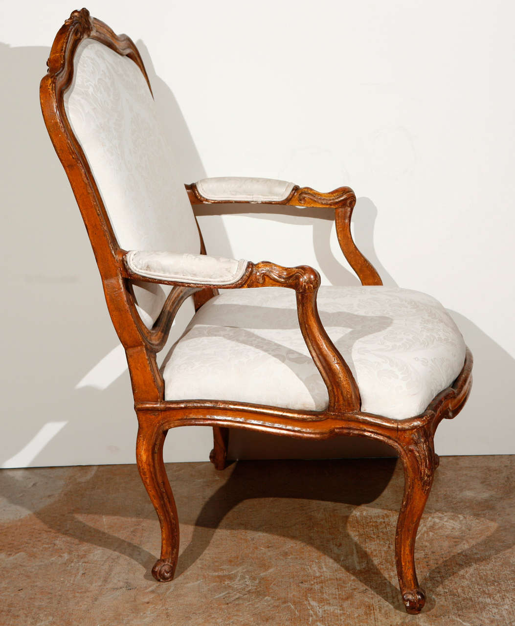 Chaise italienne de style rococo du 18ème siècle en vente 1