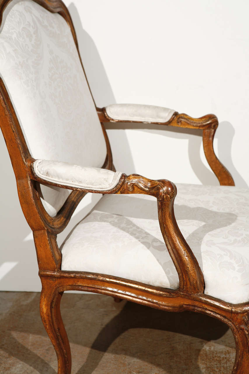Cotton 18th c., Italian Rococo-style Chair For Sale