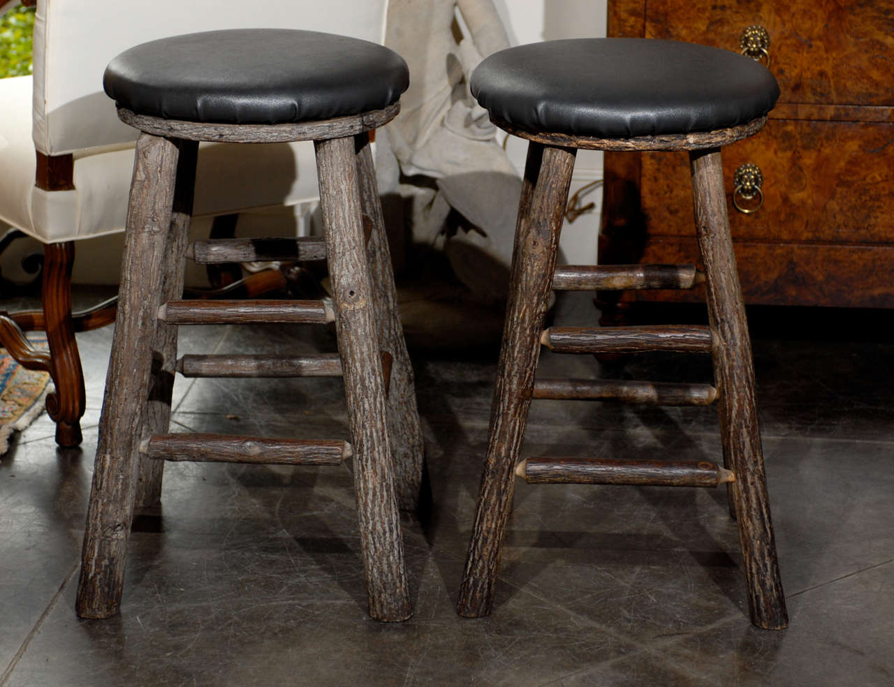 American 10 Round Rustic Vintage Bar Stools with Tree Logs Legs from the 20th Century For Sale