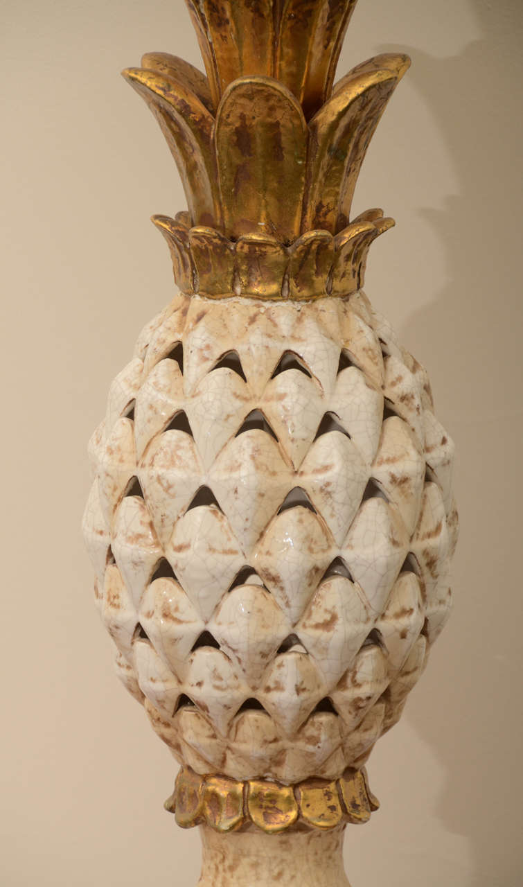 Large ceramic Pineapple lamp by Marbro In Good Condition In New York, NY