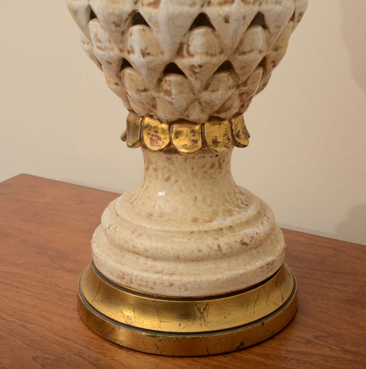 Large ceramic Pineapple lamp by Marbro 4