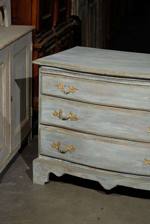 Swedish 18th Century Period Rococo Three-Drawer Painted Wood Chest In Good Condition In Atlanta, GA