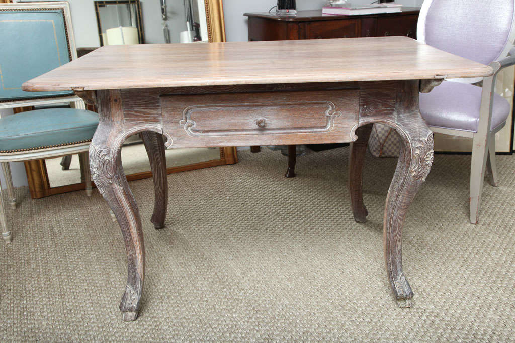 French Cerused Oak Writing Table In Good Condition In New York, NY