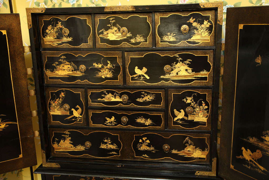 Antique William & Mary Period Japanned Cabinet on Chest, English, circa 1690 2