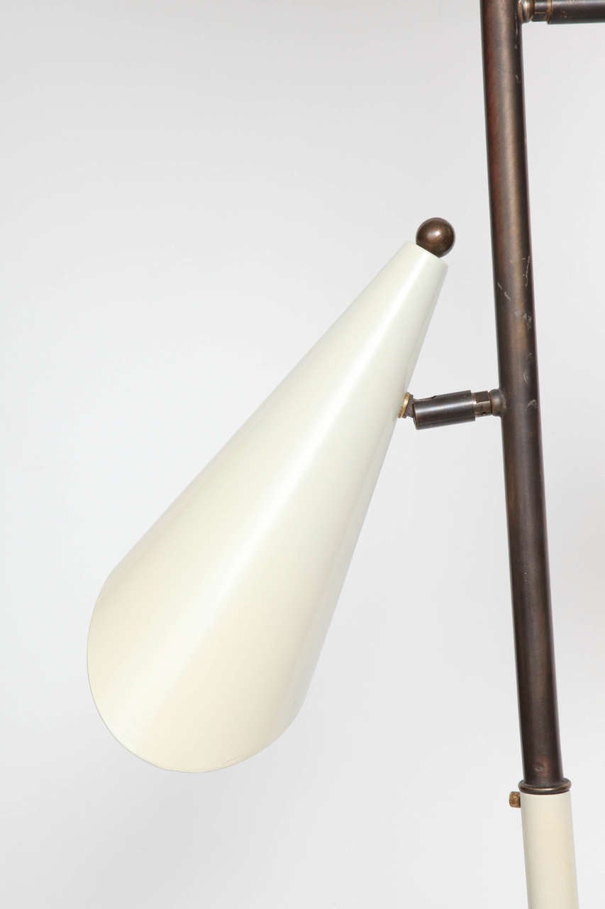 Mid-20th Century 1950s Floor Lamp in the Style of Gino Sarfatti For Sale