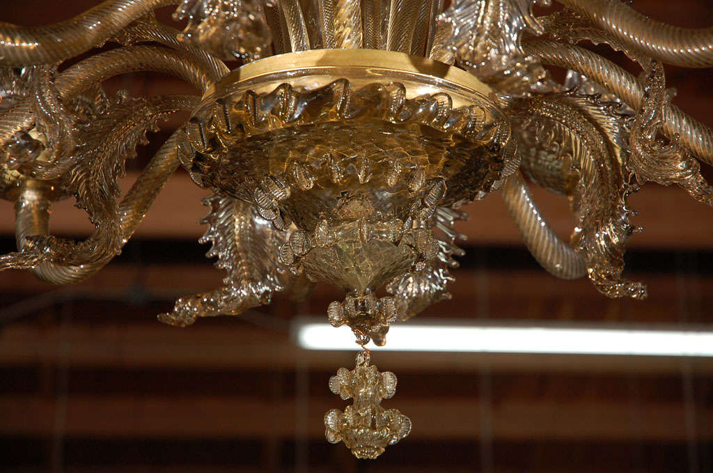 Italian Large Venetian 8 Light Chandelier For Sale