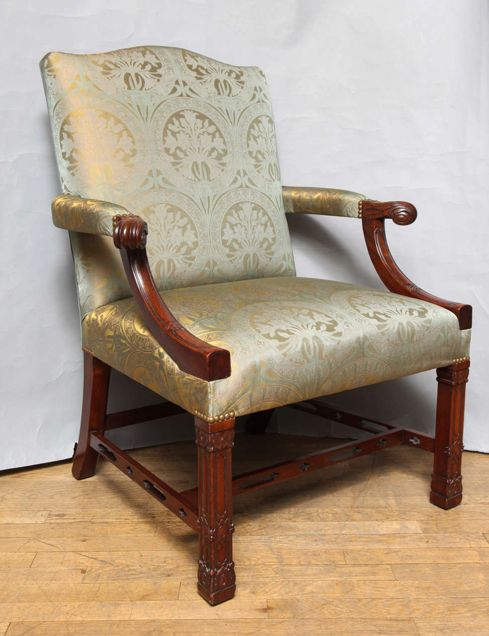 English Chinese Chippendale Style Chair In Excellent Condition In New York, NY