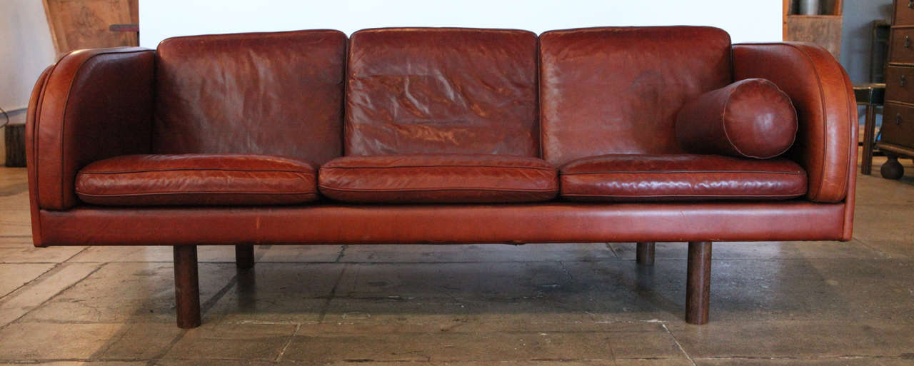 a sofa that feels as if it's modernist form came from the 30's not the late 60's.
beautiful patina & extremely comfortable.