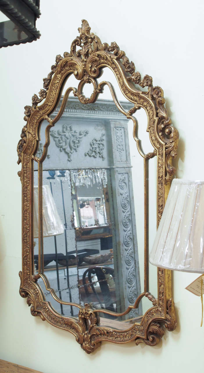 19th Century Regence Style Carved Giltwood French Mirror with Pierced Crest For Sale 4