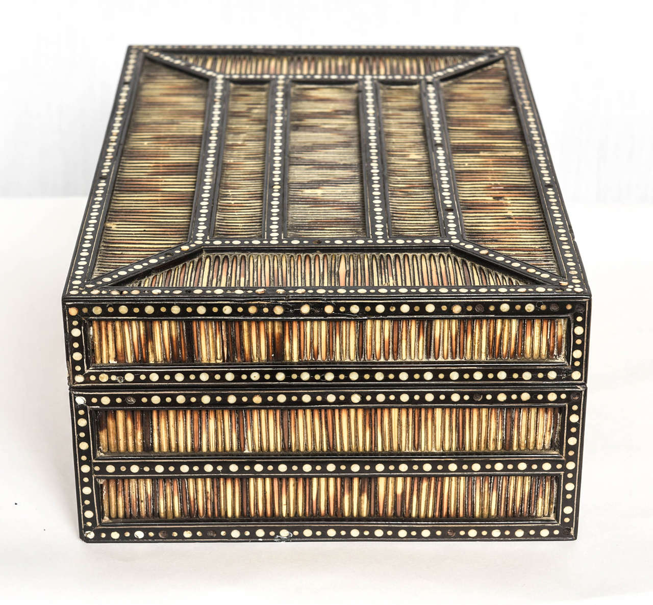 Colonial Porcupine Quill Ebony and Inlaid Table Box 4
