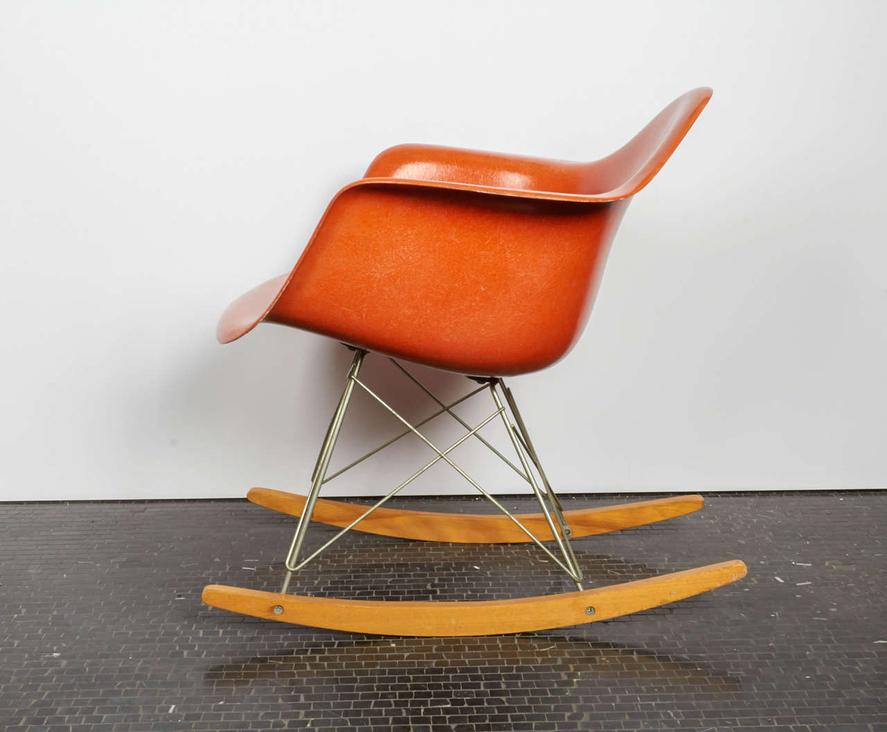 eames fiberglass rocking chair