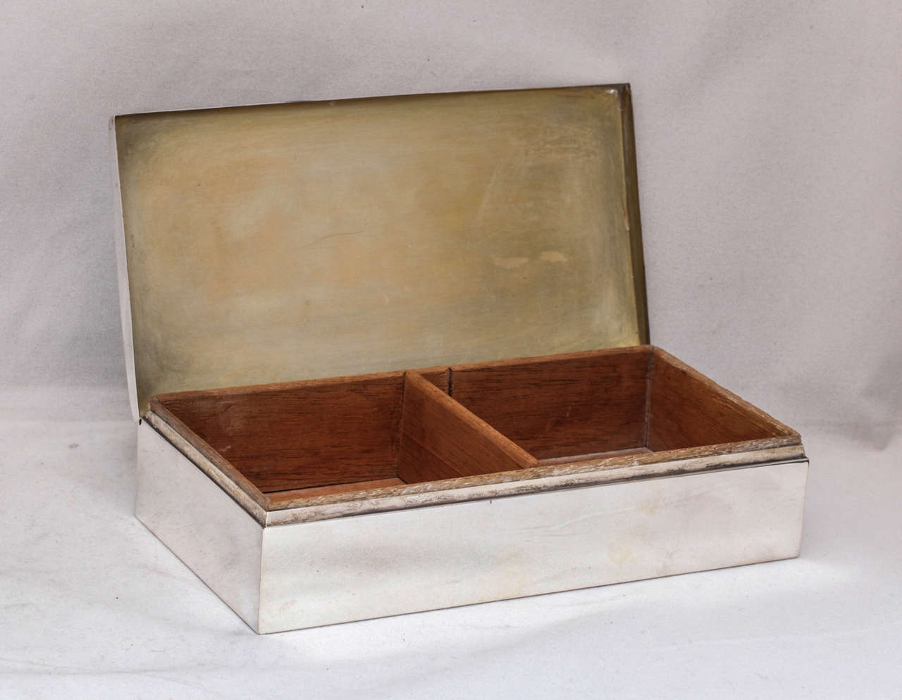 Art Deco Sterling Silver Table Box In Excellent Condition In New York, NY