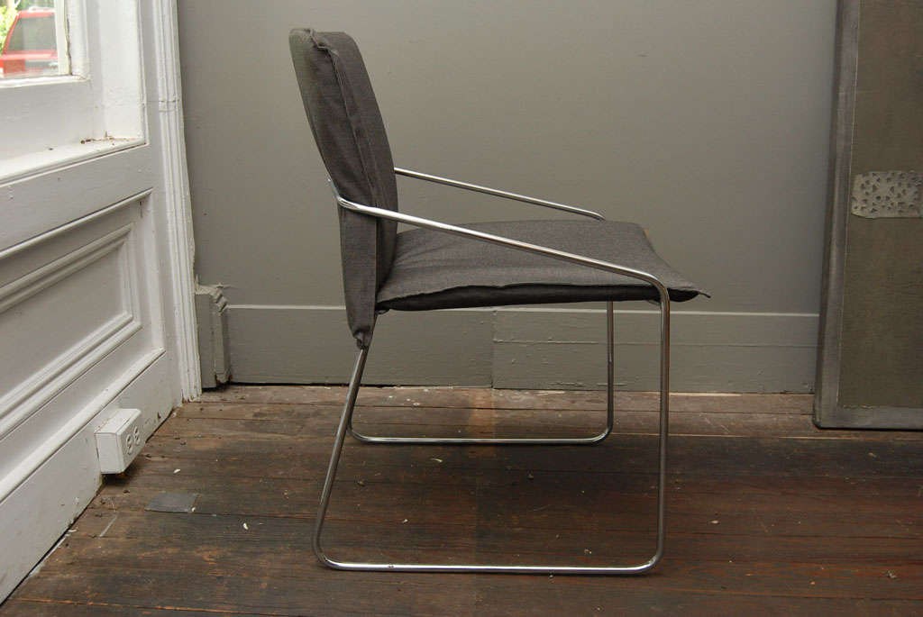 Ensemble de 4 chaises modernes chromées Bon état - En vente à Sheffield, MA