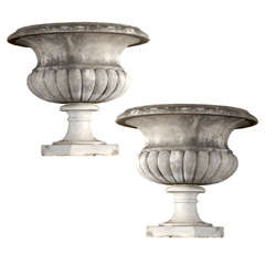 Marble urns 12