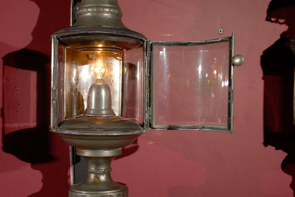 Pair of coach lanterns For Sale 2