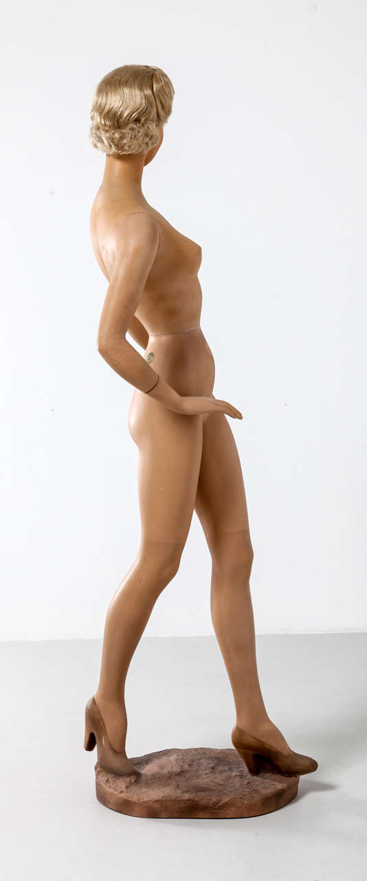 Mid-20th Century 1930's Mannequin signed by Siegel Paris