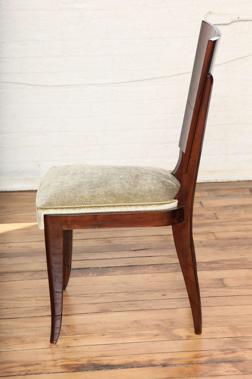 Graceful Suite of Eight Art Deco Dining Chairs In Excellent Condition In New York, NY