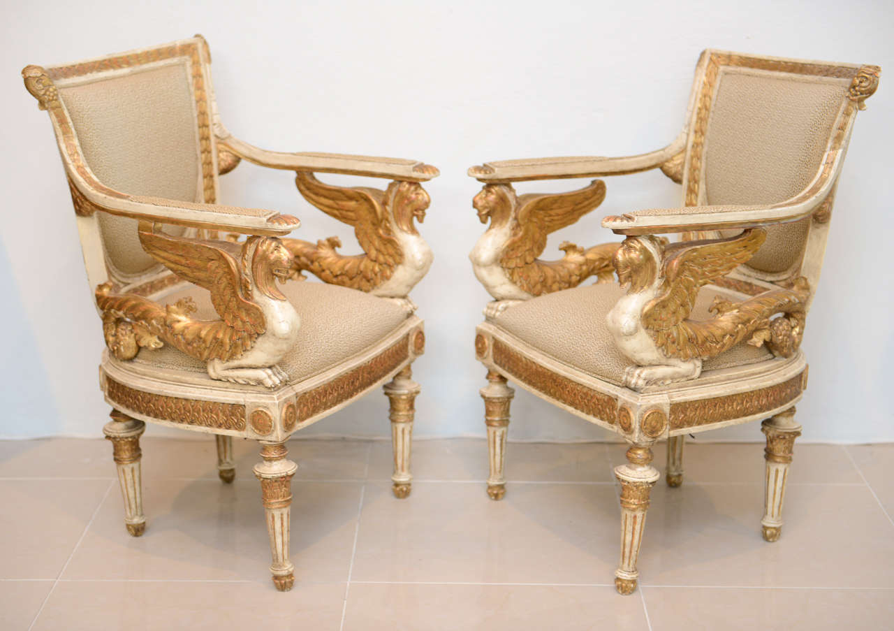 An Exceptional Pair of Italian Neoclassic Painted and Parcel Gilt Armchairs In Excellent Condition In West Palm Beach, FL