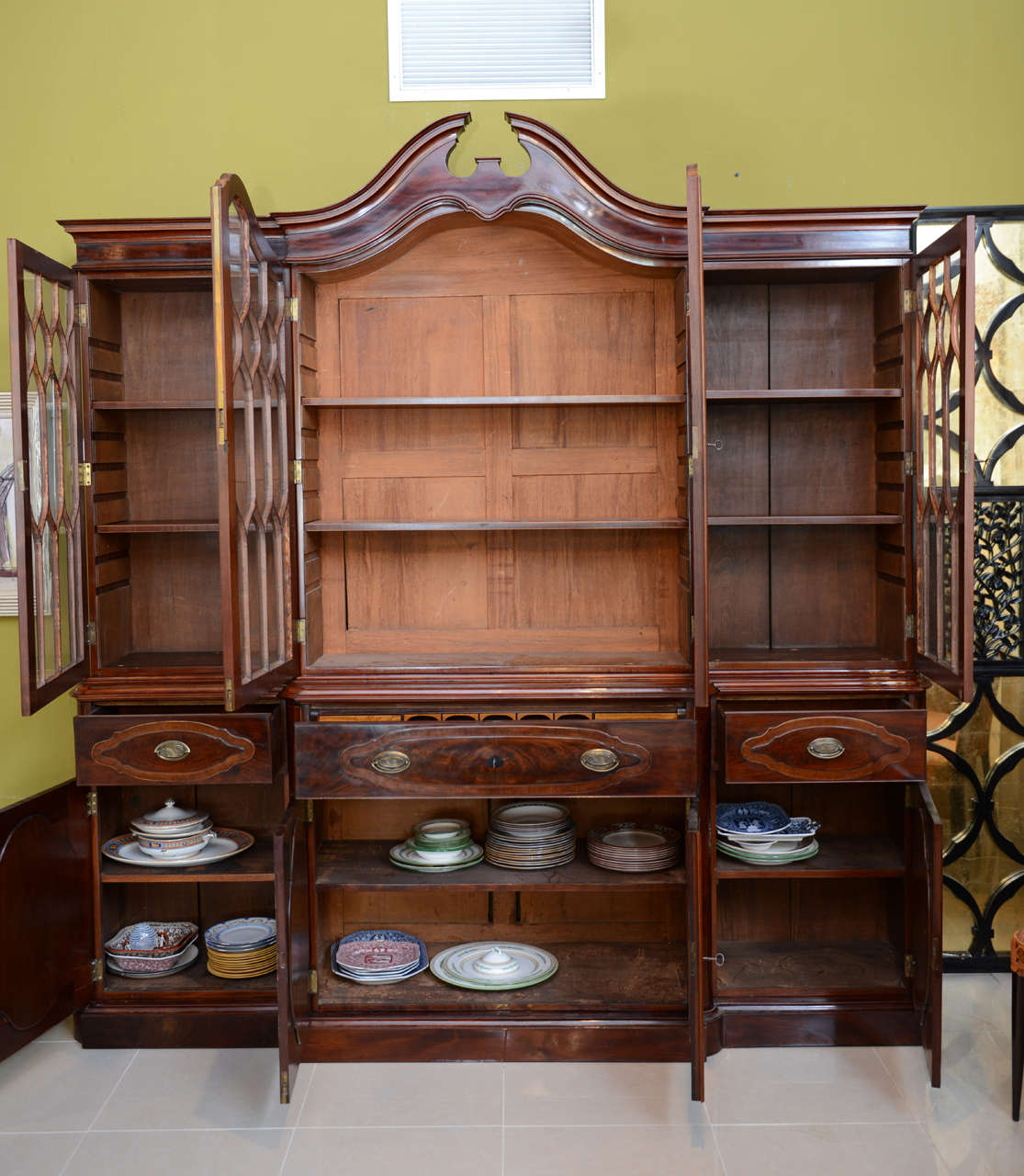 Fine Baltic Neoclassic Mahogany Breakfront, Late 18th Century In Excellent Condition For Sale In Hollywood, FL