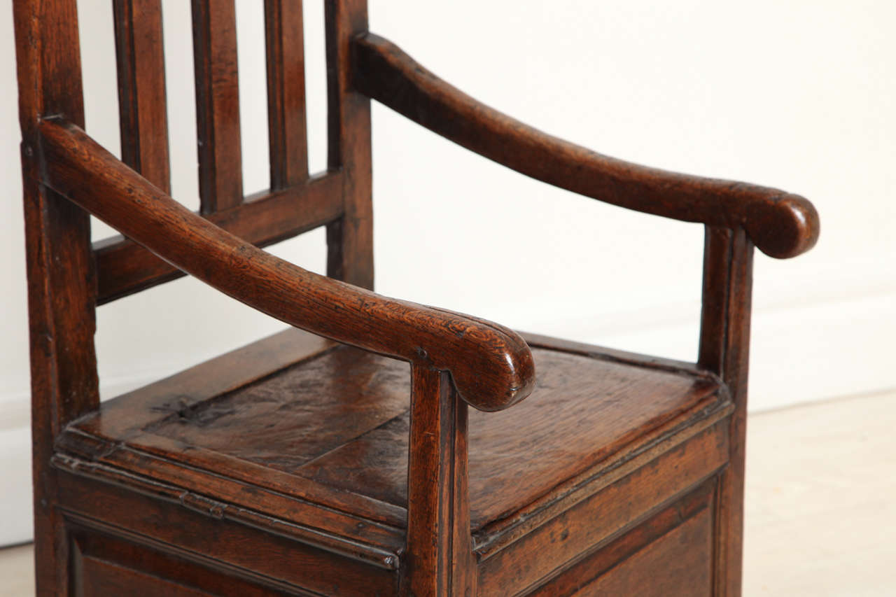 Early 18th Century French Oak Armchair In Excellent Condition In New York, NY