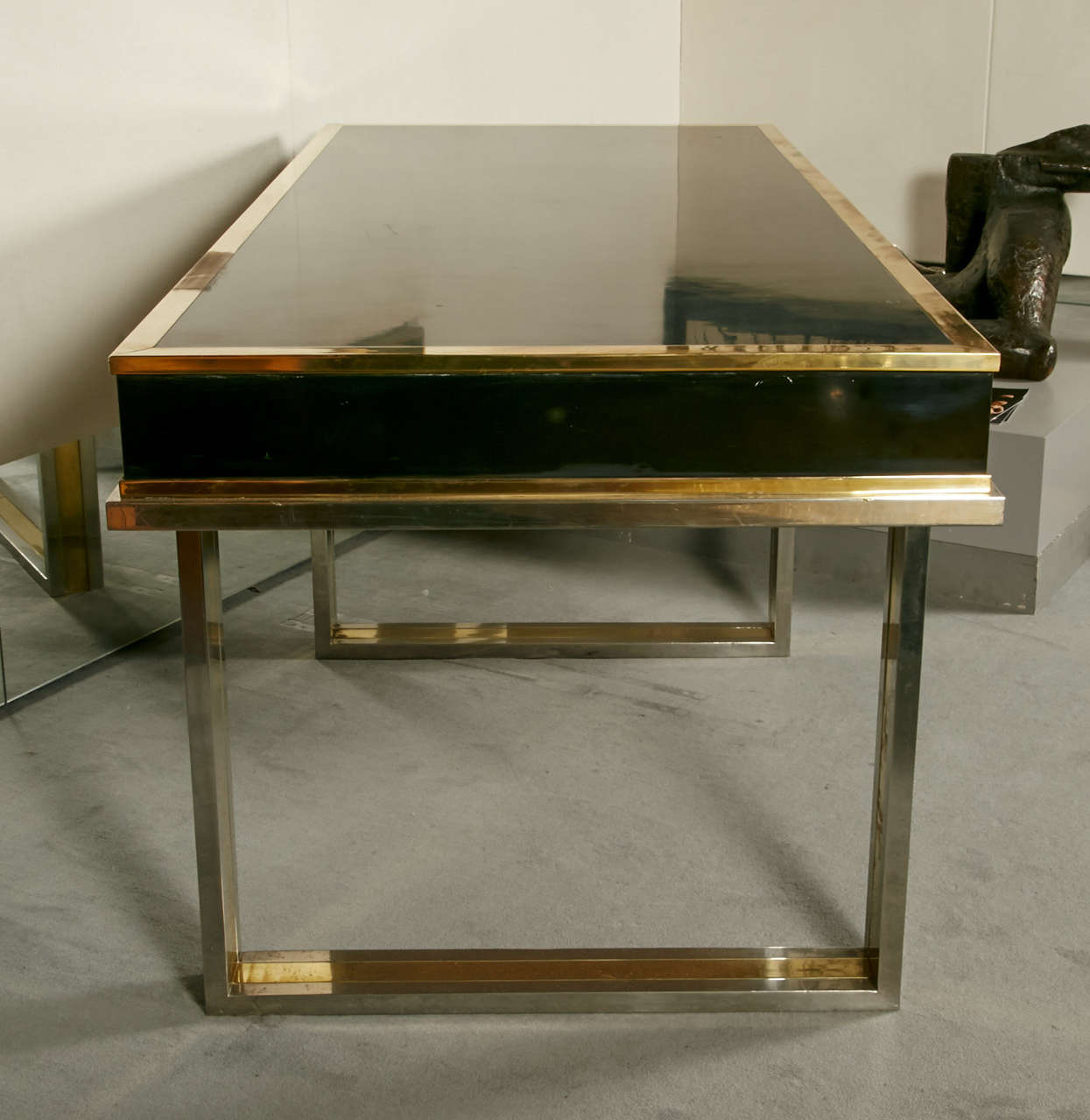 Important Desk by La Boetie's Parisian Workshop, 20th Century For Sale 2