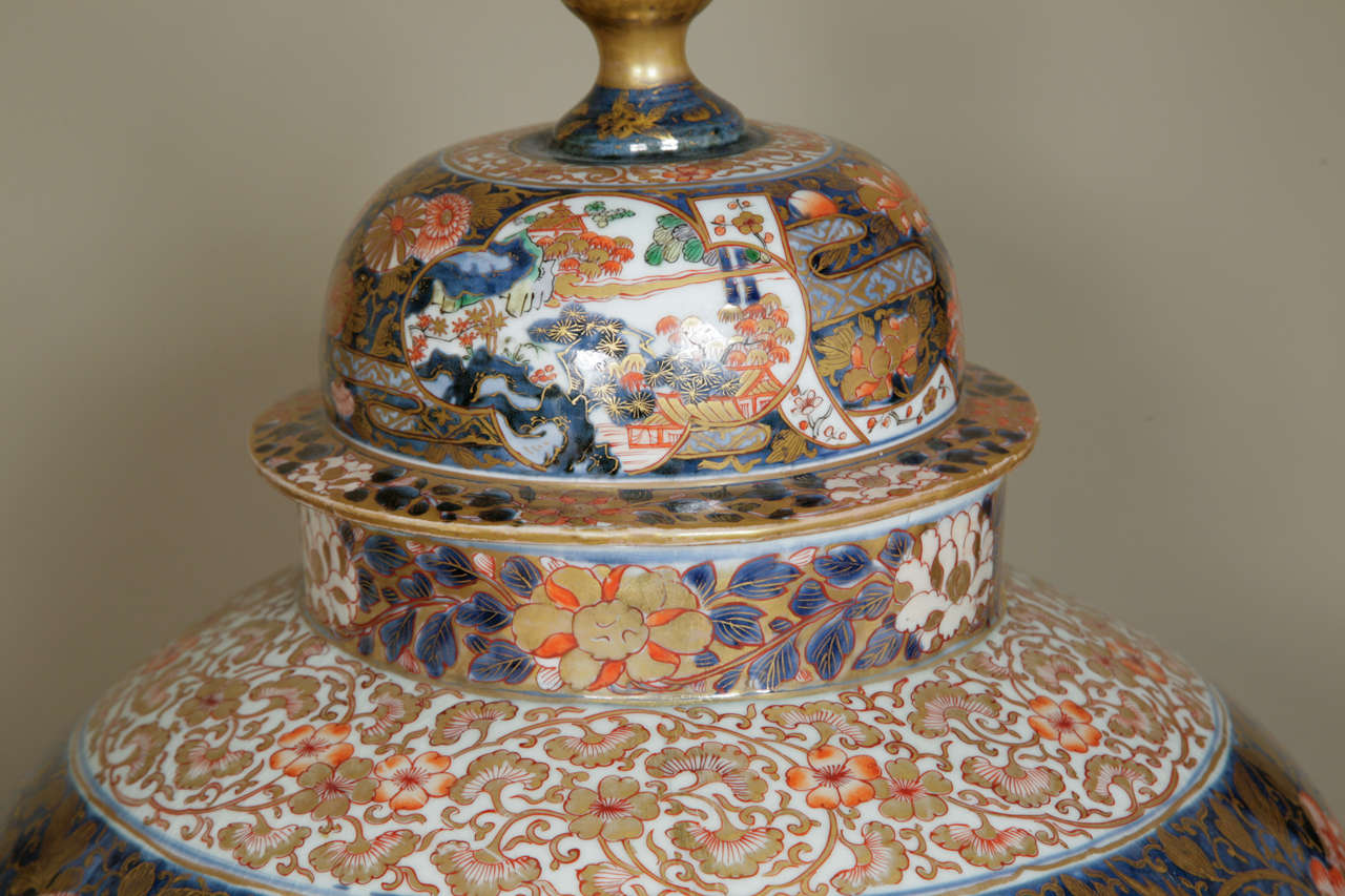 Large Japanese Late 17th / Early 18th Century Imari Ovoid Vase 3