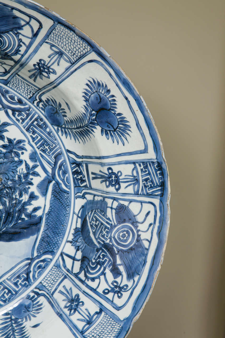 18th Century and Earlier Large Chinese Blue and White Kraak Charger, Wanli