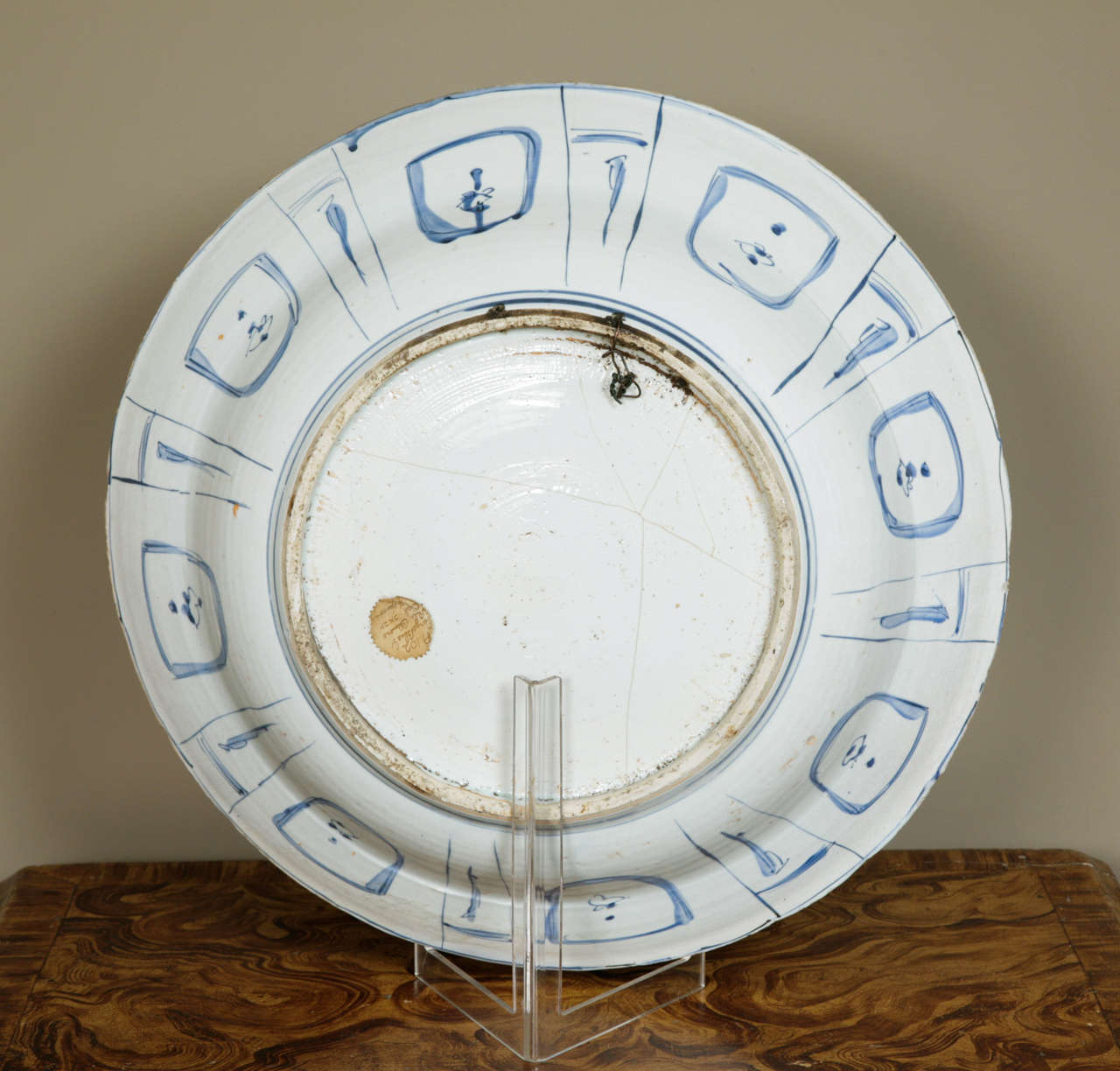 Large Chinese Blue and White Kraak Charger, Wanli 1