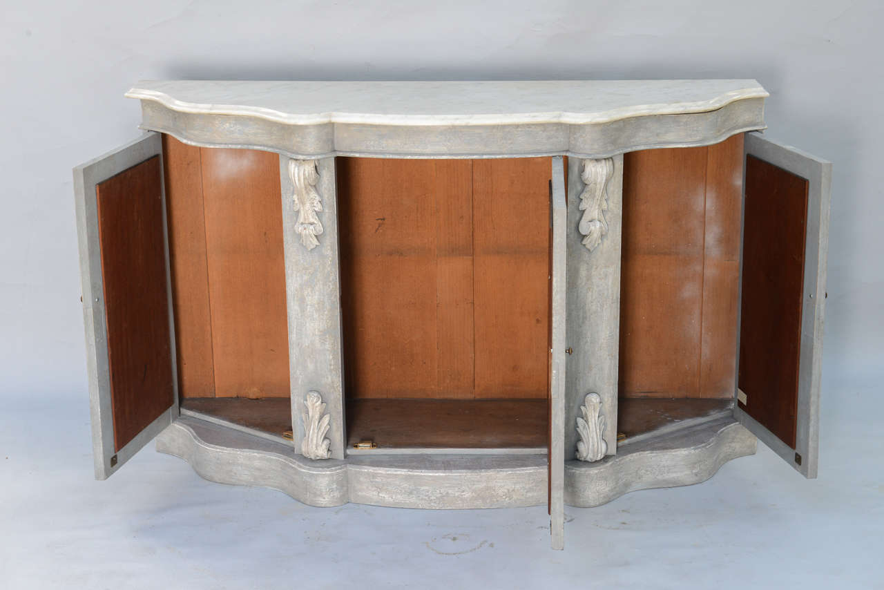 Painted 19c. English Server with Oval Mirrored Door Panels In Distressed Condition In West Palm Beach, FL