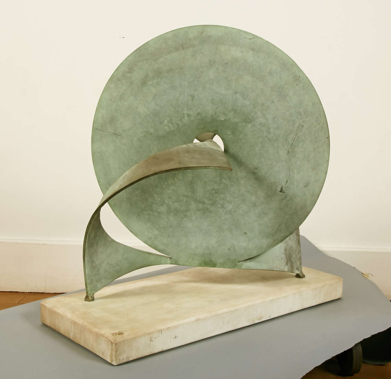 Disc Sculpture by Guy Lartigue For Sale 1