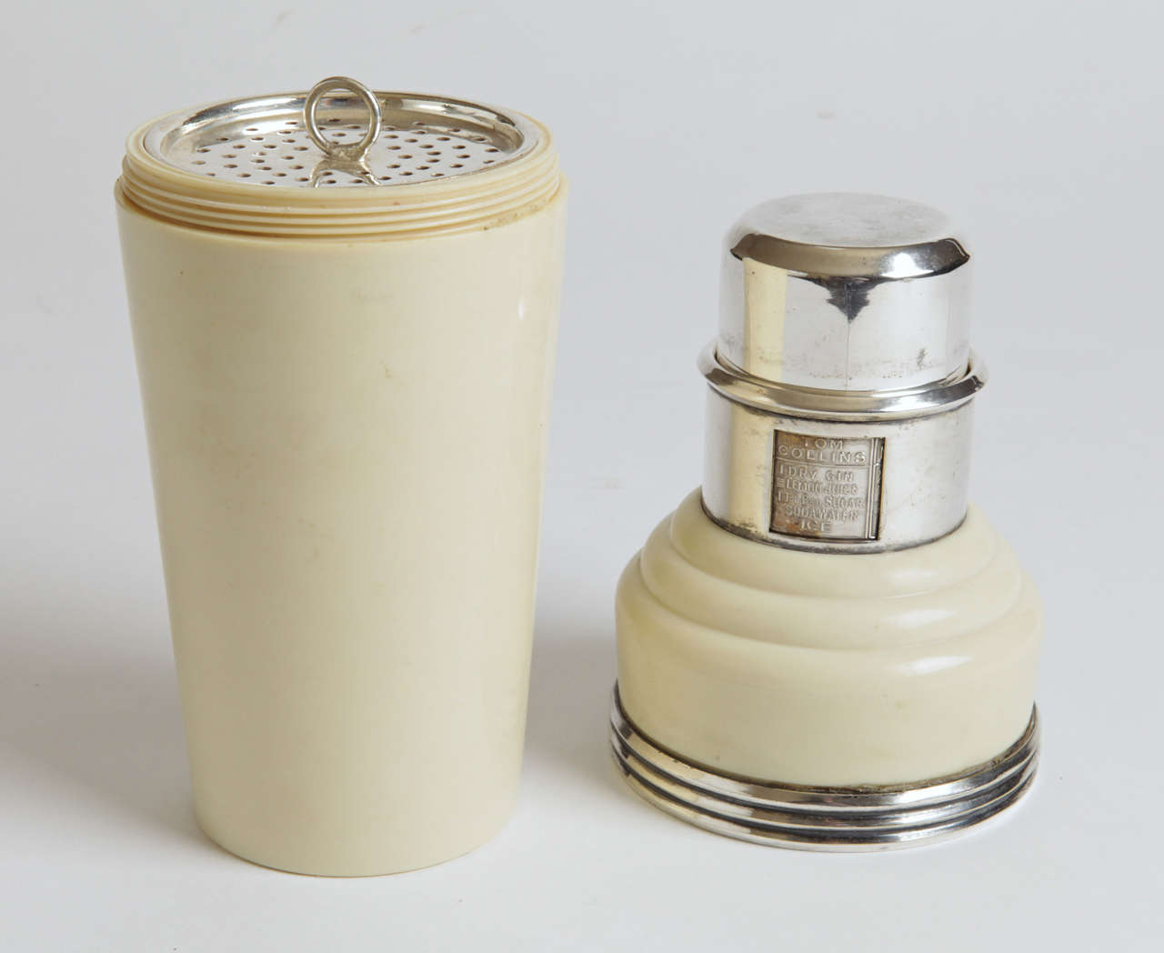 Master Incolor Catalin And Silver Plate Art Deco Cocktail Shakers In Good Condition For Sale In Dallas, TX