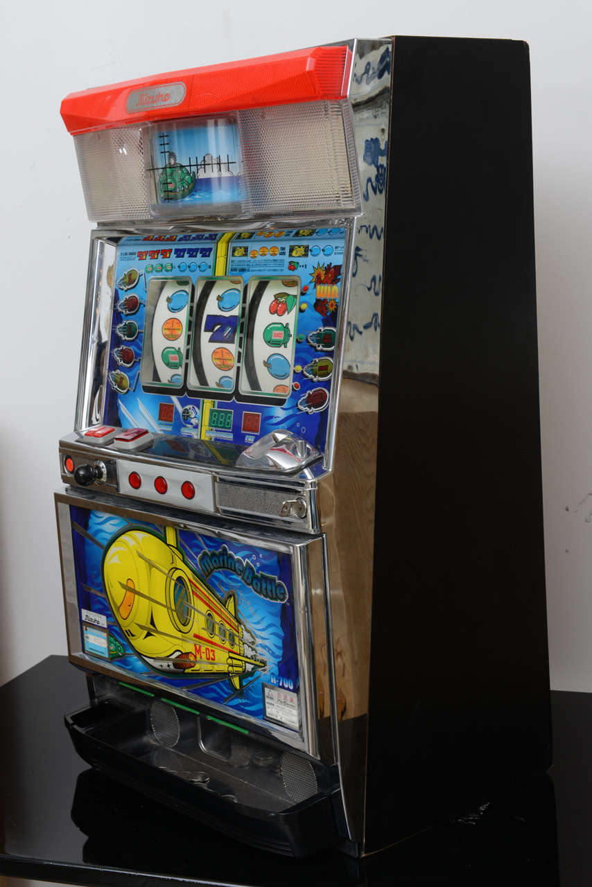 Vintage Japanese Slot Machine 3