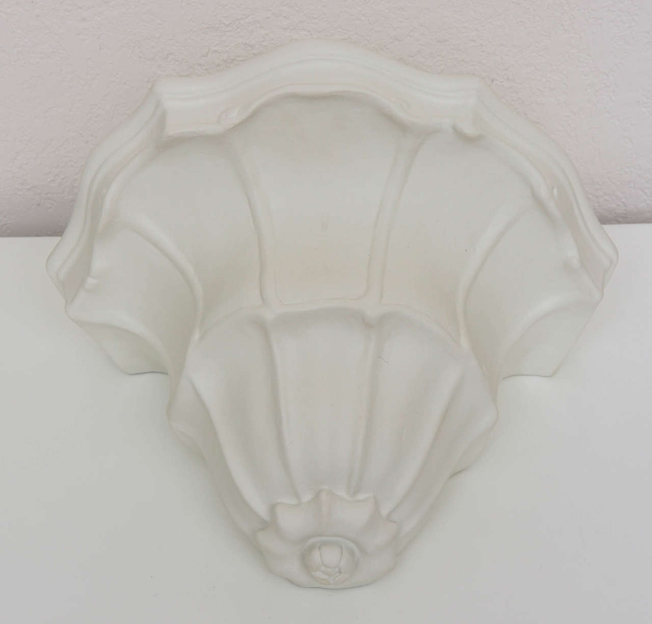 American Pair of White Plaster Wall-Shelves in the Style of Serge Roche: 20th Century