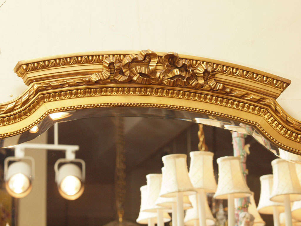 Antique French Louis Philippe Gold Mirror In Good Condition For Sale In New Orleans, LA