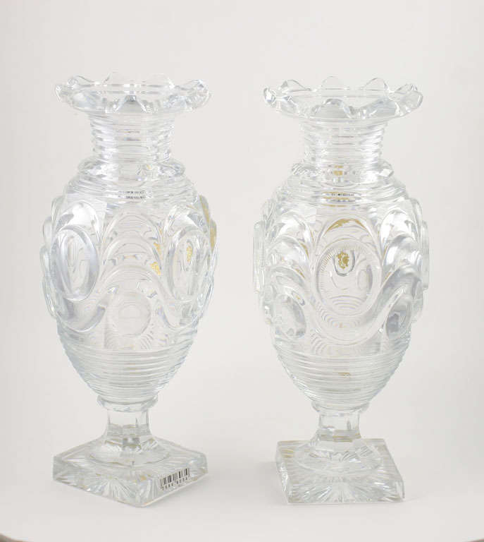 Baccarat Cut Crystal Vases With Floral Medallions For Sale 3