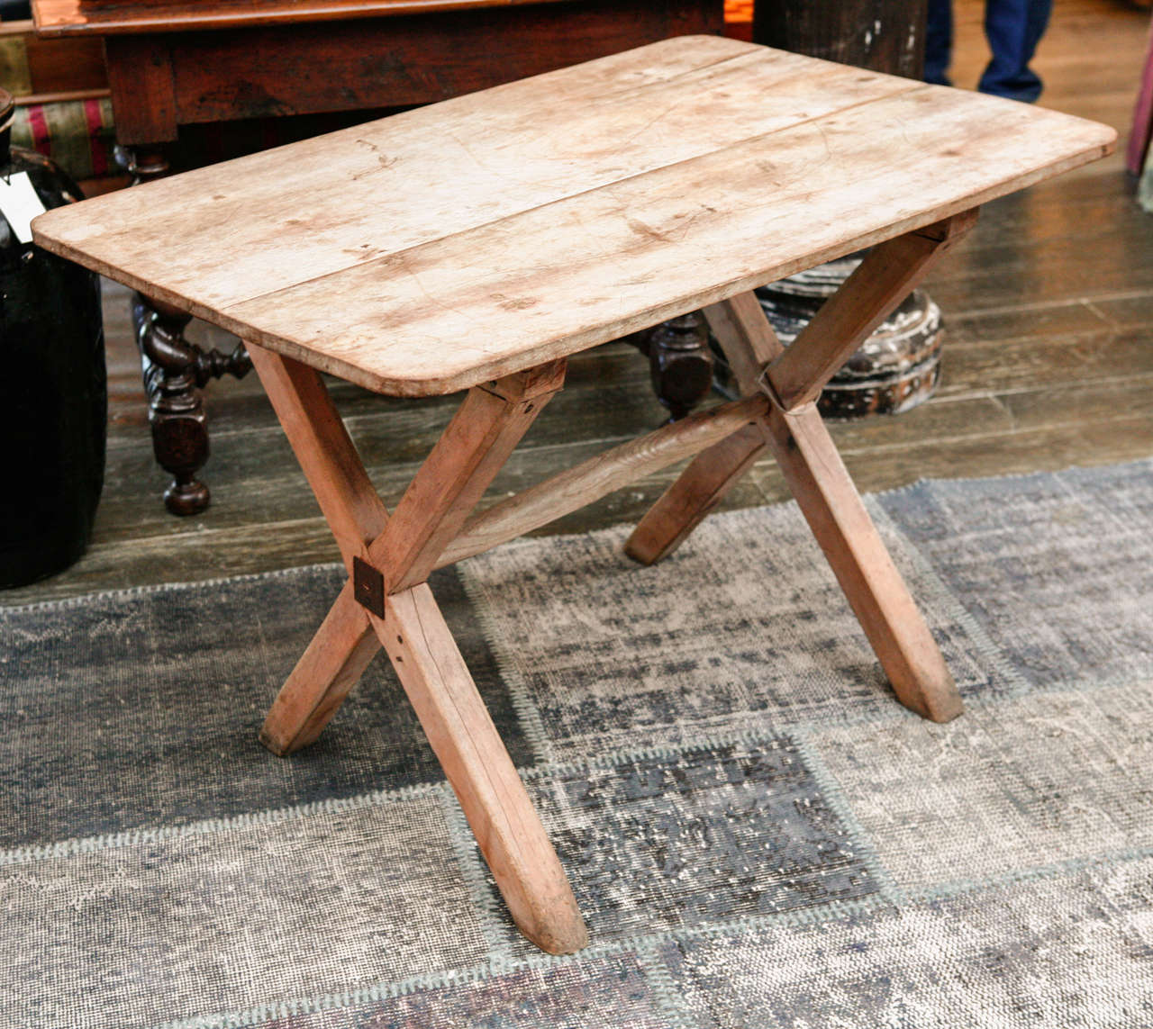 French Bleached Wood X-Leg Table, Circa 1890 In Good Condition In Los Angeles, CA