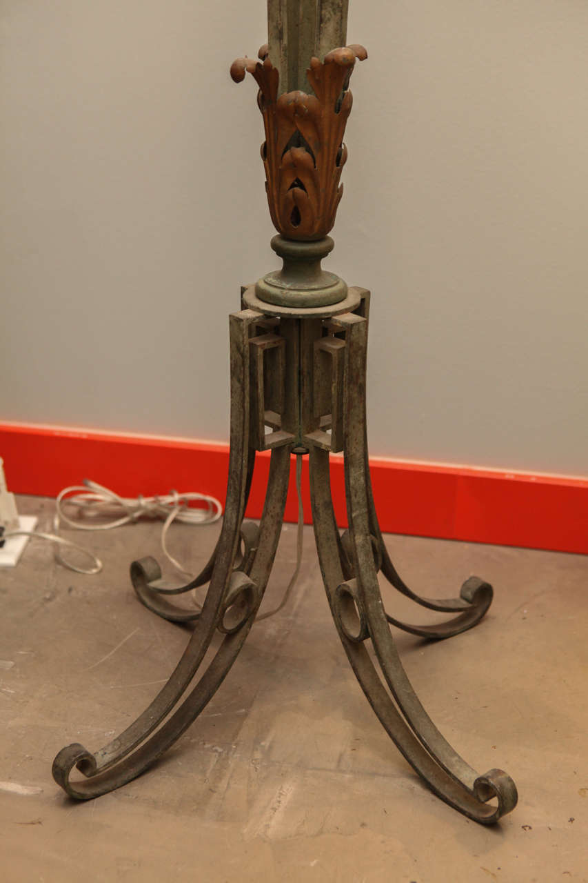 French iron Floor Lamp In Good Condition For Sale In Los Angeles, CA