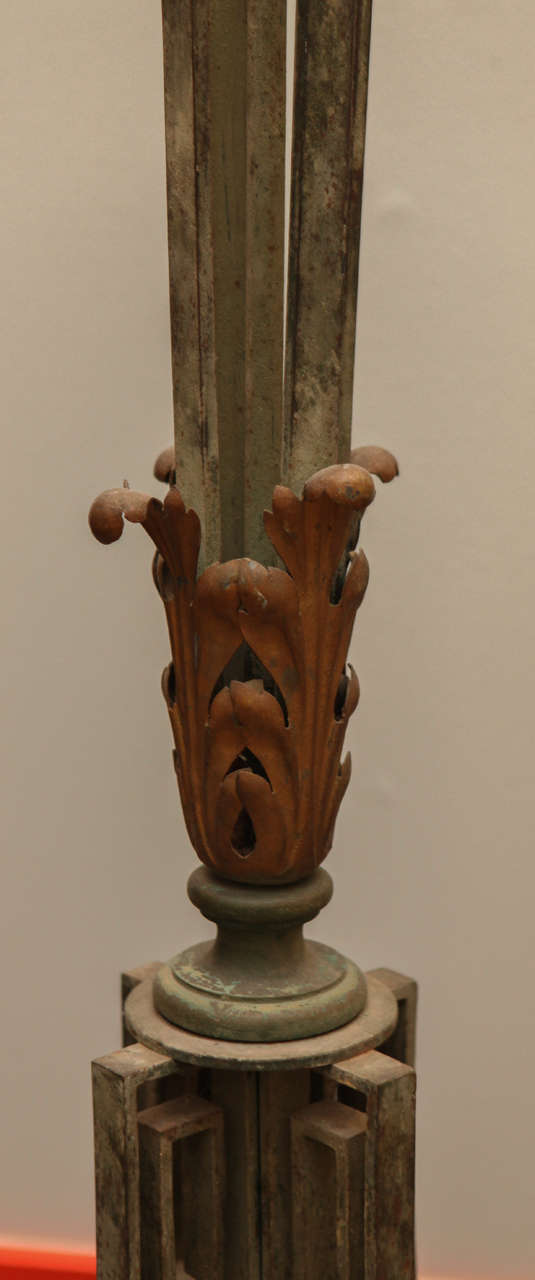 20th Century French iron Floor Lamp For Sale
