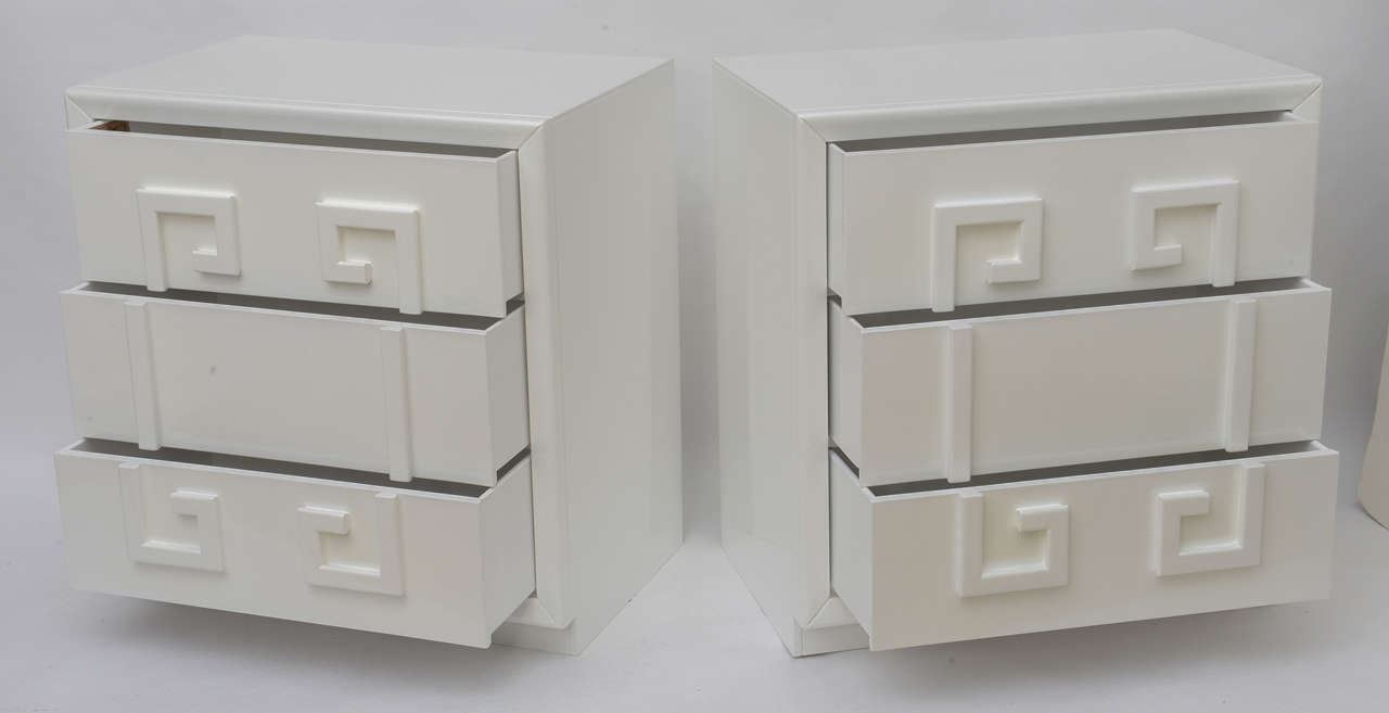 Pair of Lacquered Chests in the manner of Kittinger In Excellent Condition In Miami, FL