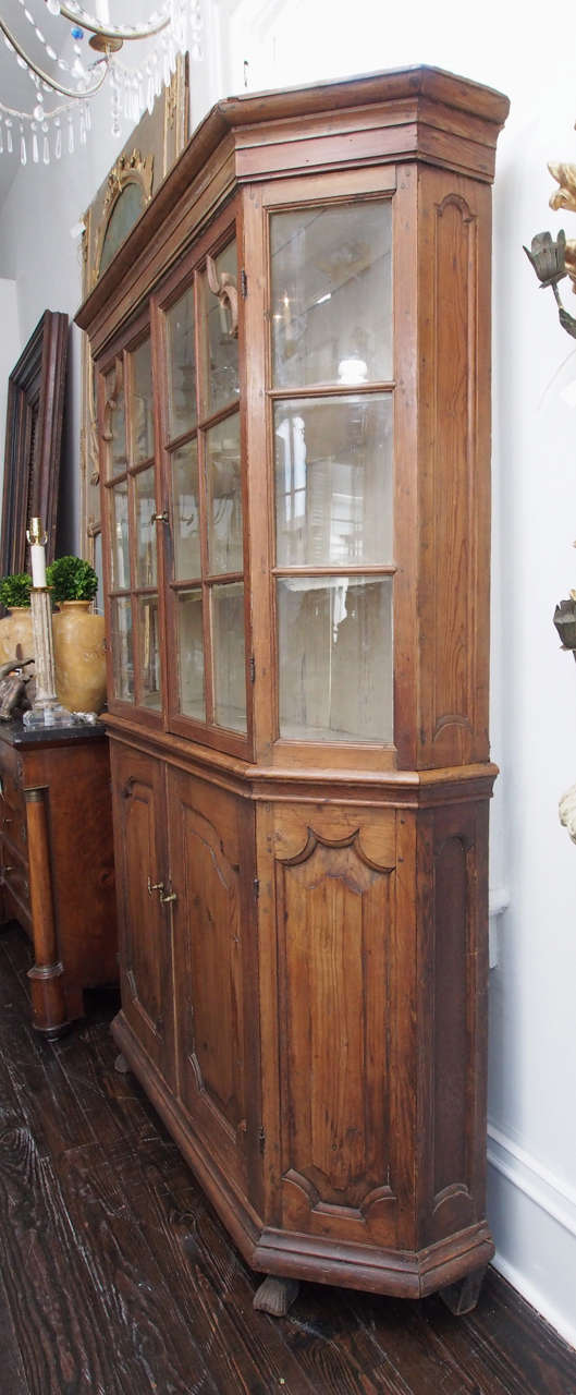 18th Century Italian Cupboard in Fruitwood For Sale 5