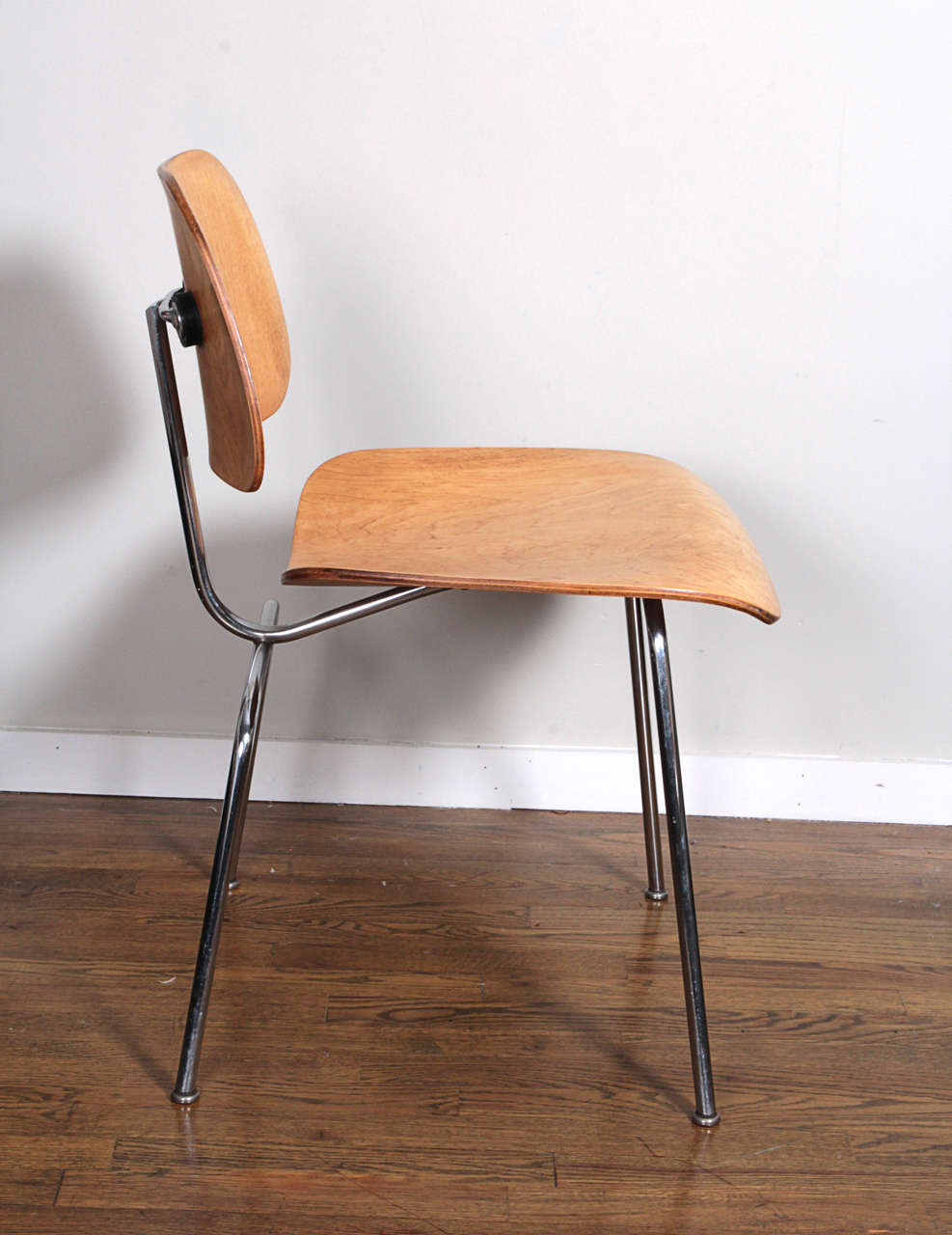 Mid-Century Modern Pair of Charles Eames DCM's