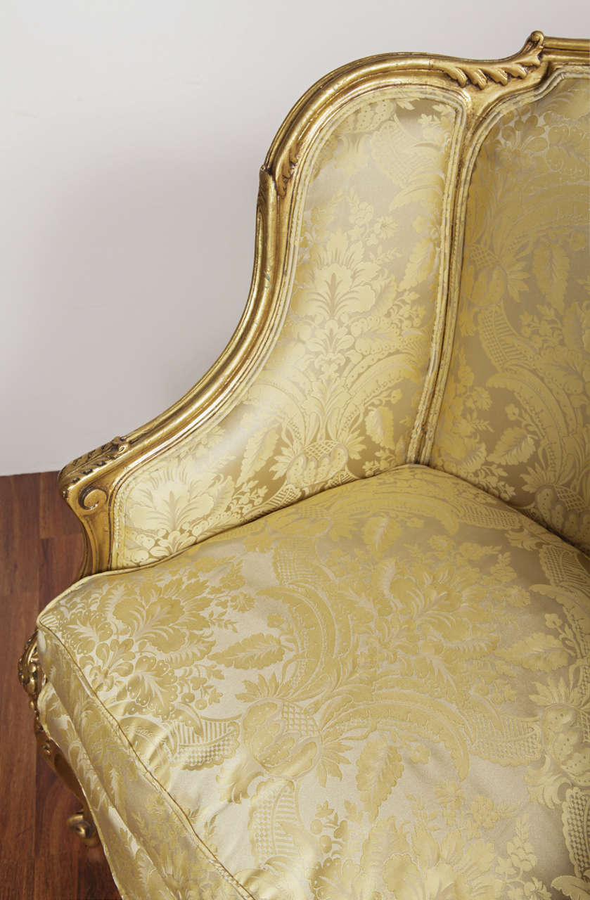 18th c French Louis XV gilt carved bergere In Excellent Condition In Dallas, TX