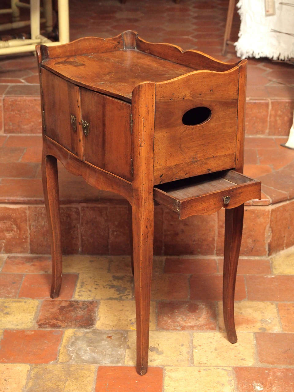 18th c. Side Table 1