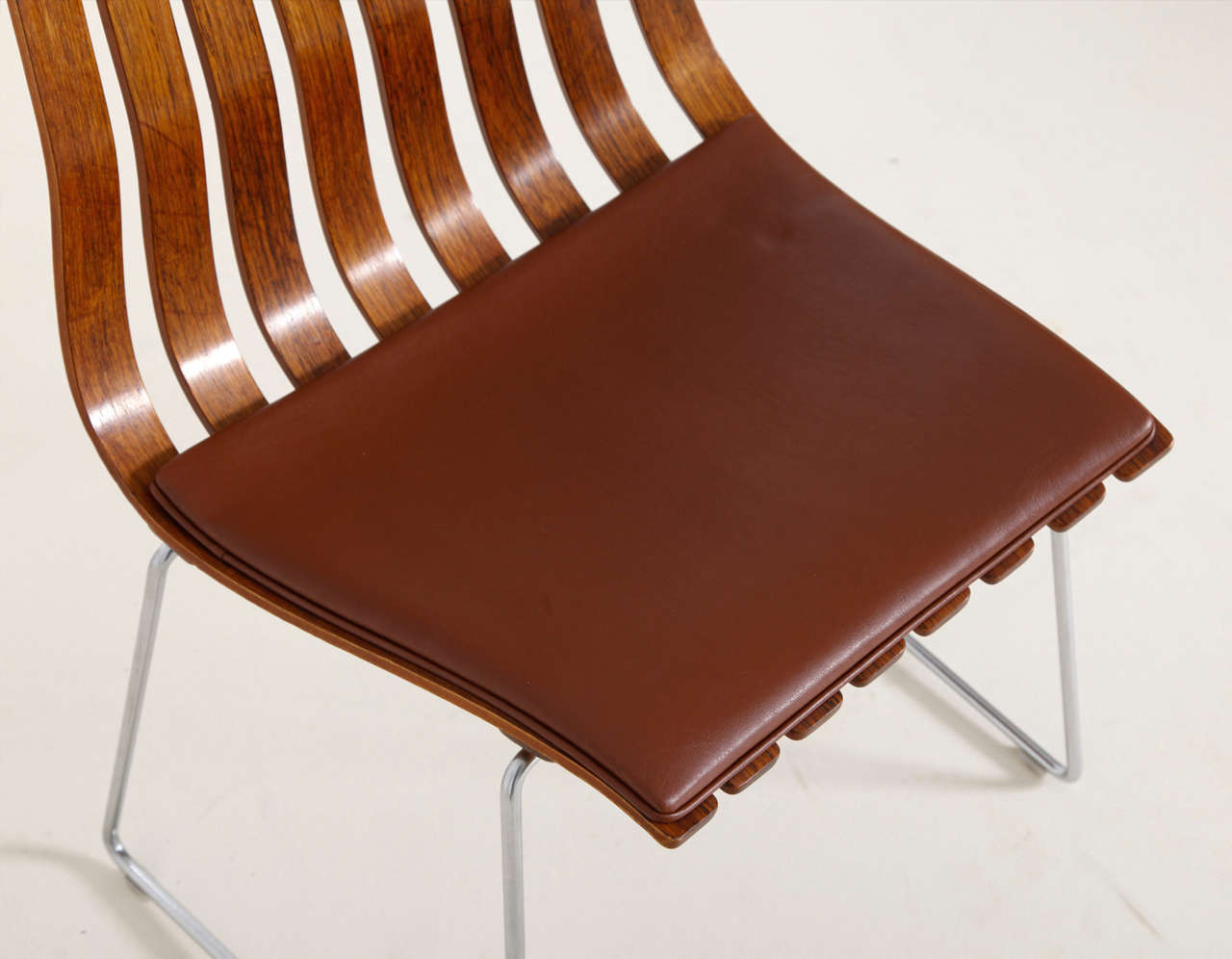 Four Rosewood Hans Brattrud Chairs, 1970 For Sale 2
