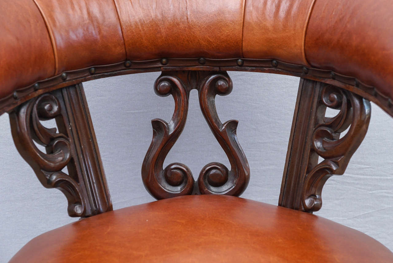 Mid-19th Century English Leather Chair on Casters For Sale 1