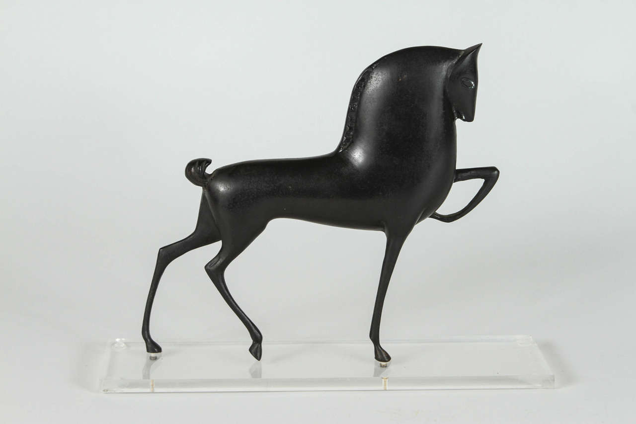 Pair of Art Deco Style Bronze Horse Sculptures In Good Condition For Sale In Los Angeles, CA