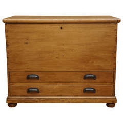 Mule Chest with Storage Lid and 2 Drawers