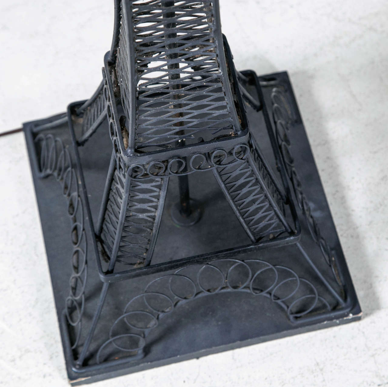 Mid-20th Century Pair of Eiffel Tower Lamps