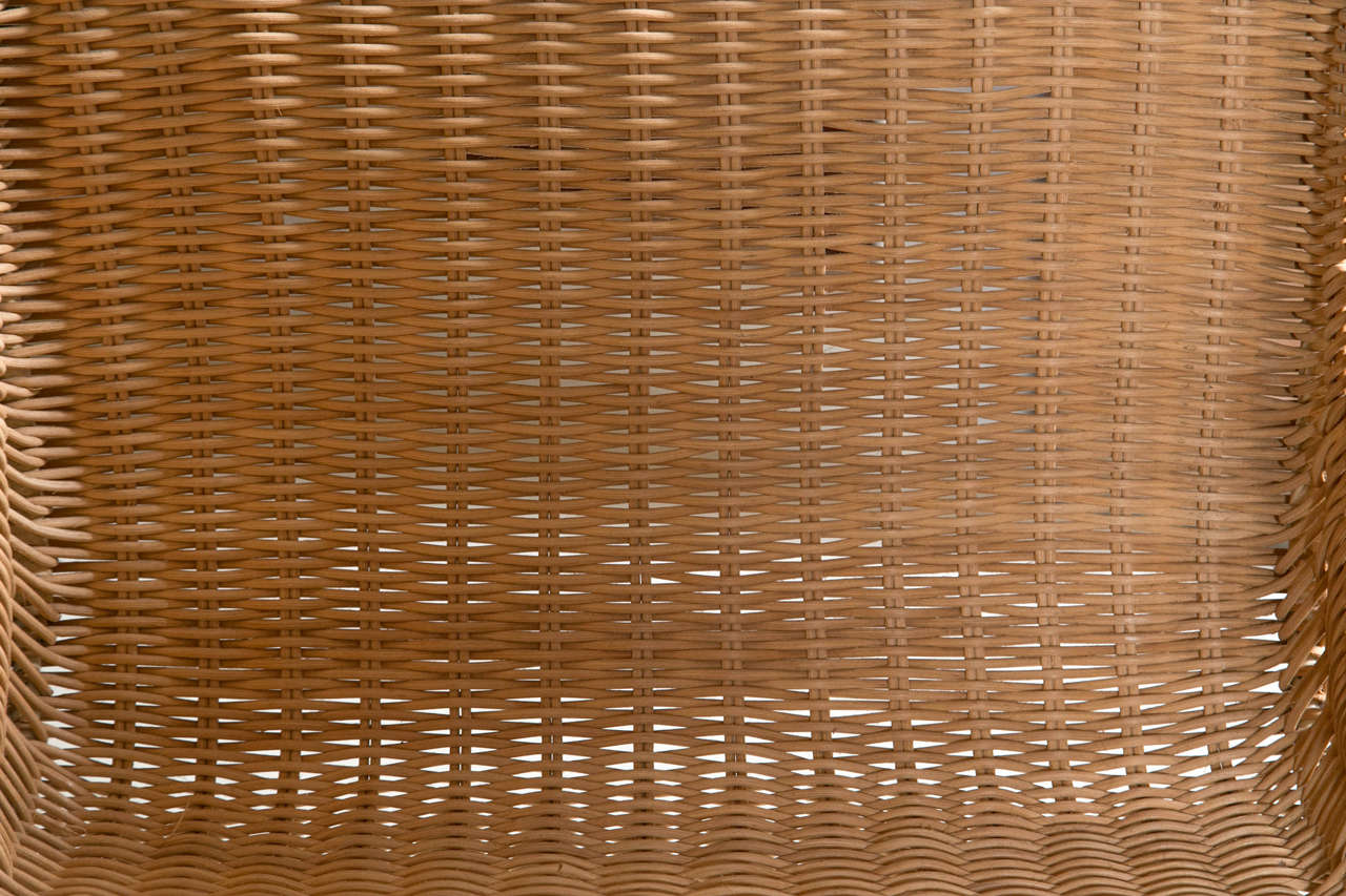 cantilever wicker chair